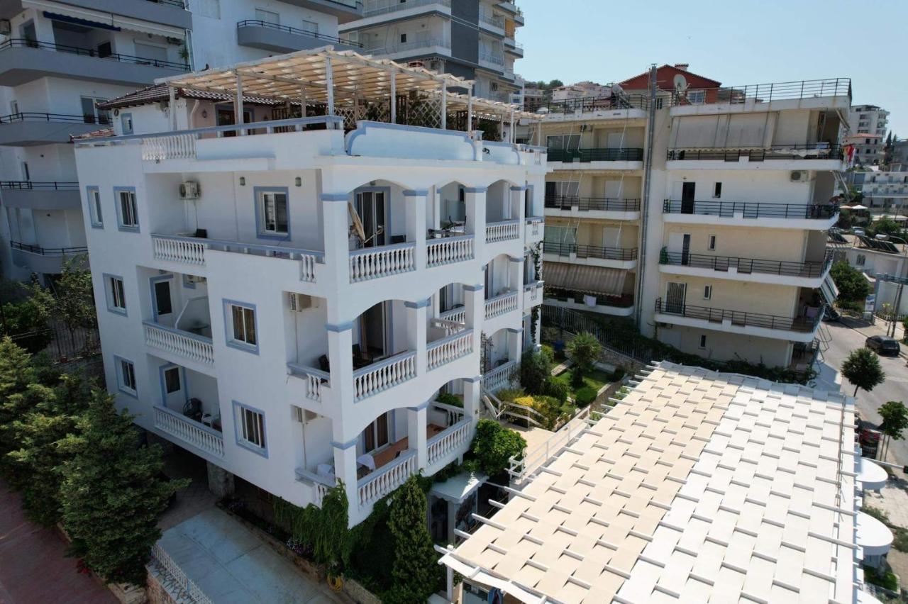 Hotel Erdano Sarandë エクステリア 写真