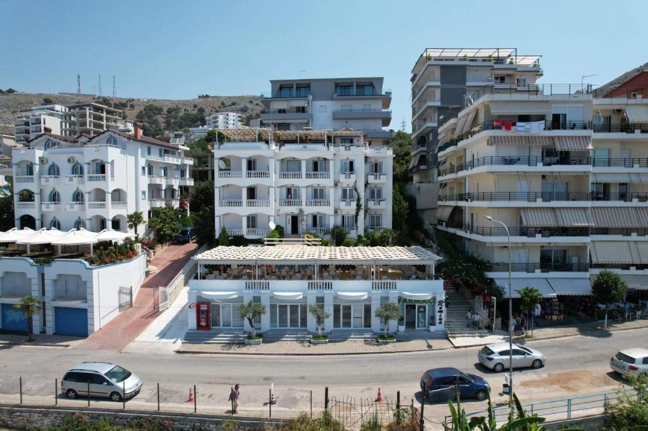 Hotel Erdano Sarandë エクステリア 写真