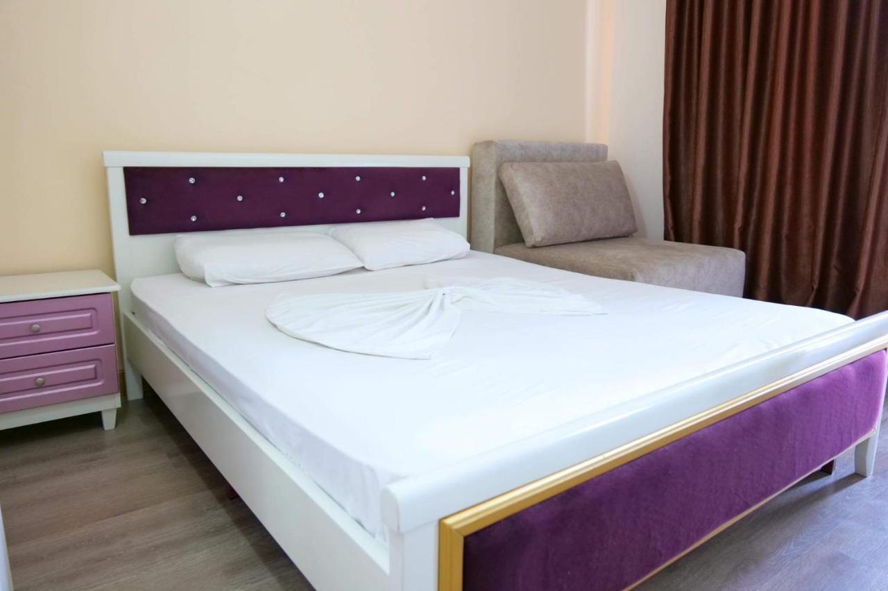 Hotel Erdano Sarandë エクステリア 写真