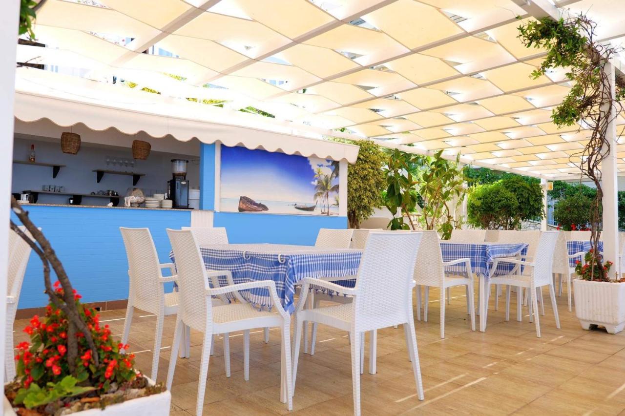 Hotel Erdano Sarandë エクステリア 写真