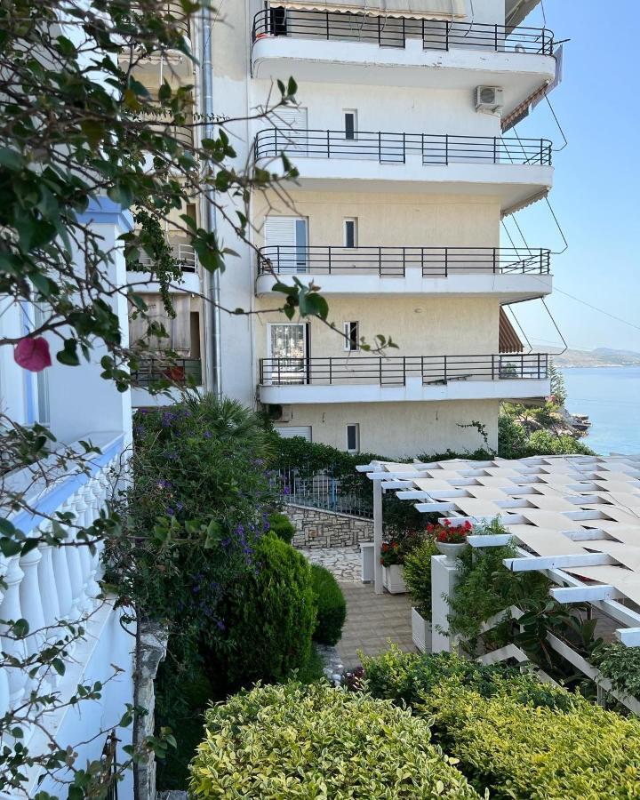 Hotel Erdano Sarandë エクステリア 写真