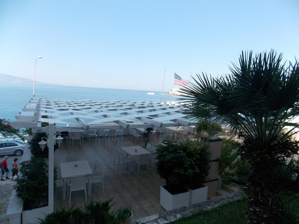 Hotel Erdano Sarandë エクステリア 写真