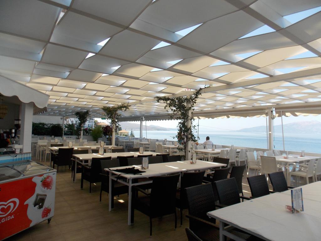 Hotel Erdano Sarandë エクステリア 写真