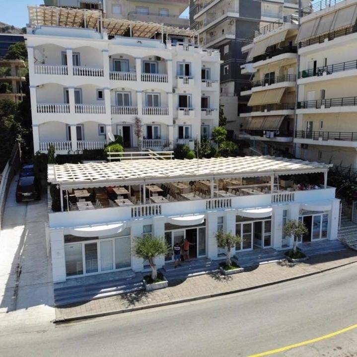 Hotel Erdano Sarandë エクステリア 写真